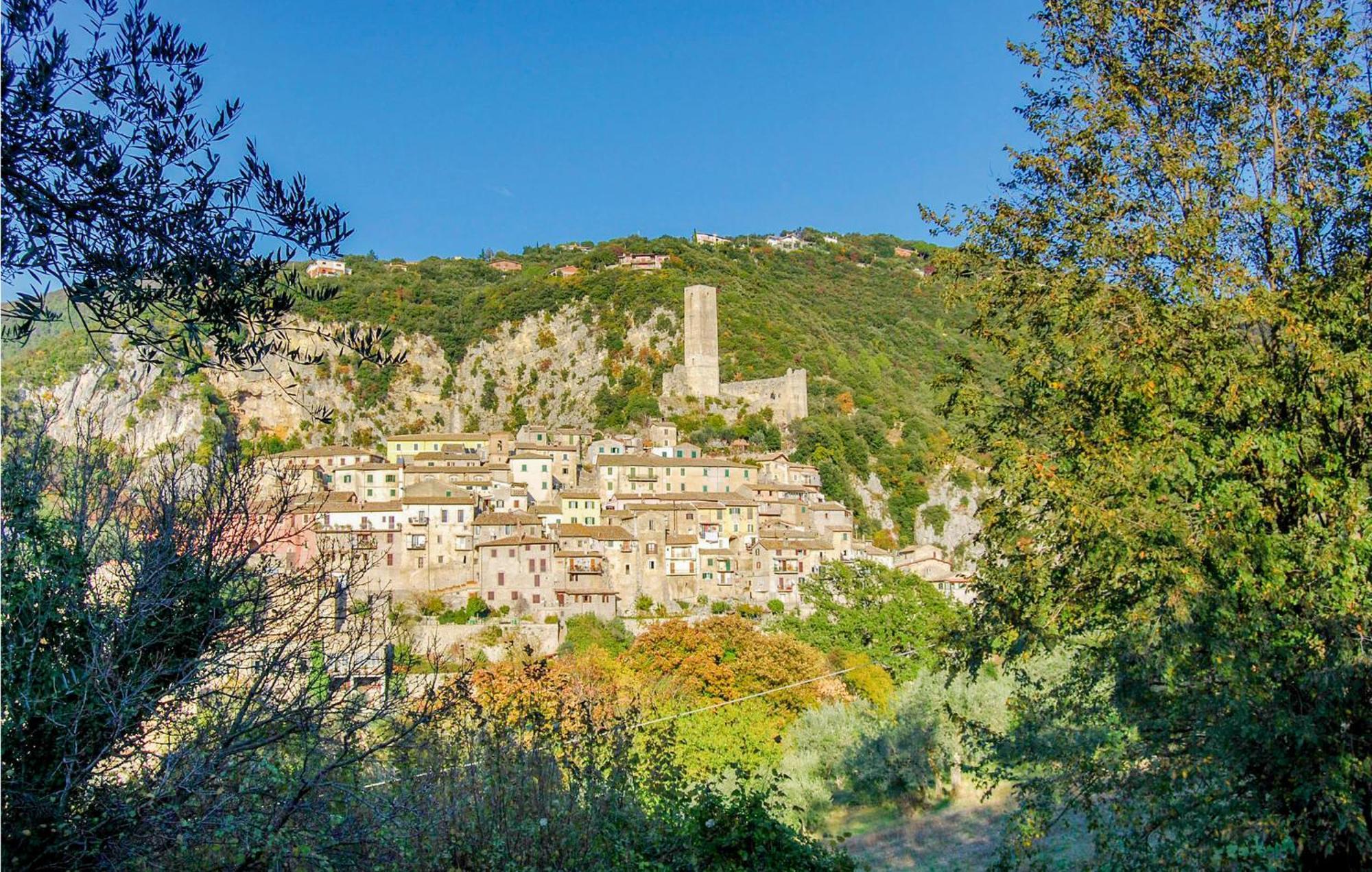 Lovely Home In Orte With House A Panoramic View Exterior foto